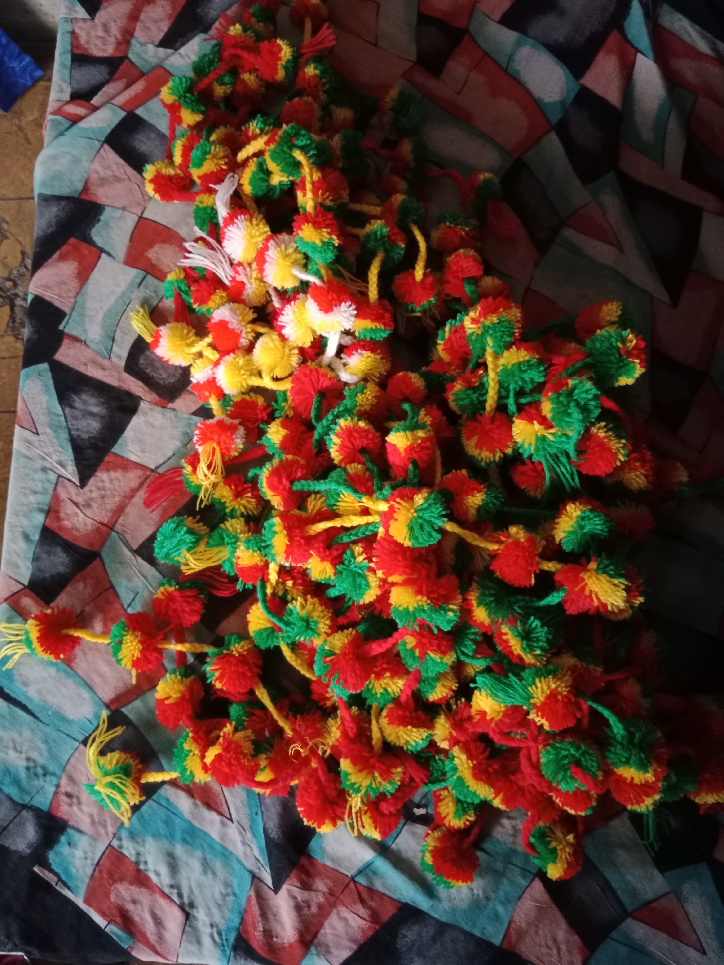 Rumbai Warna-Warni (Aksesoris)