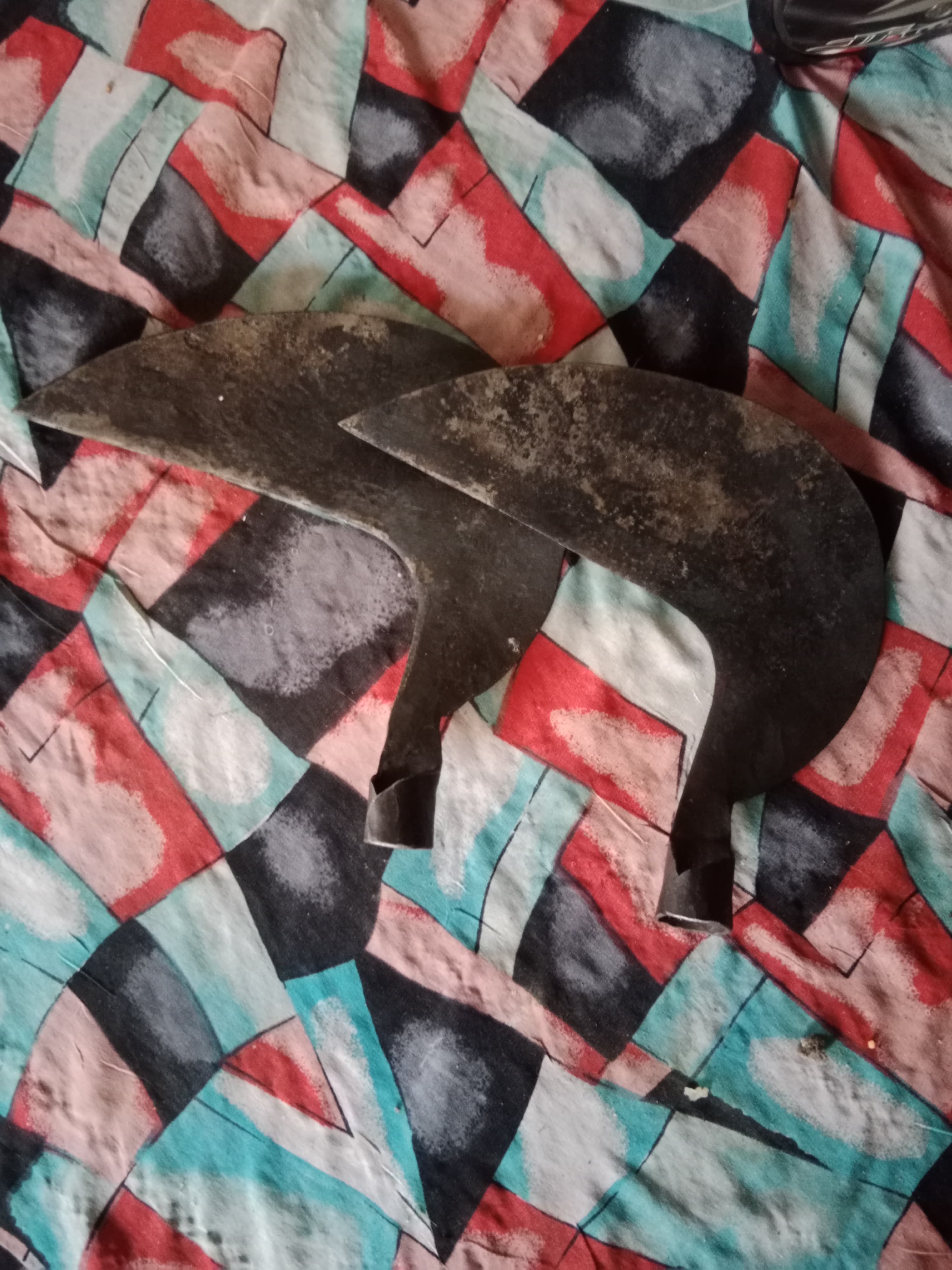 Arit atau sabit Merek Bonin