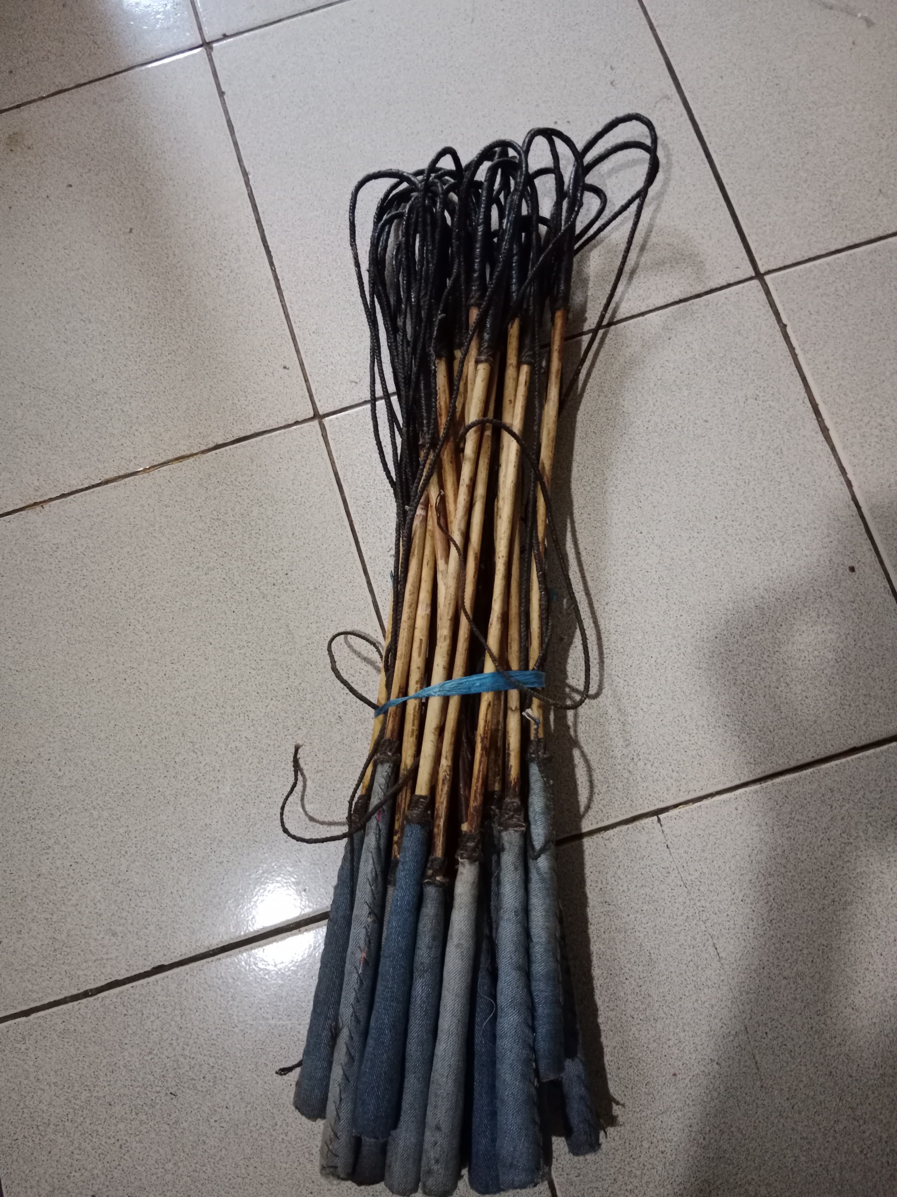 pecut / Cemeti Rotan/hoe